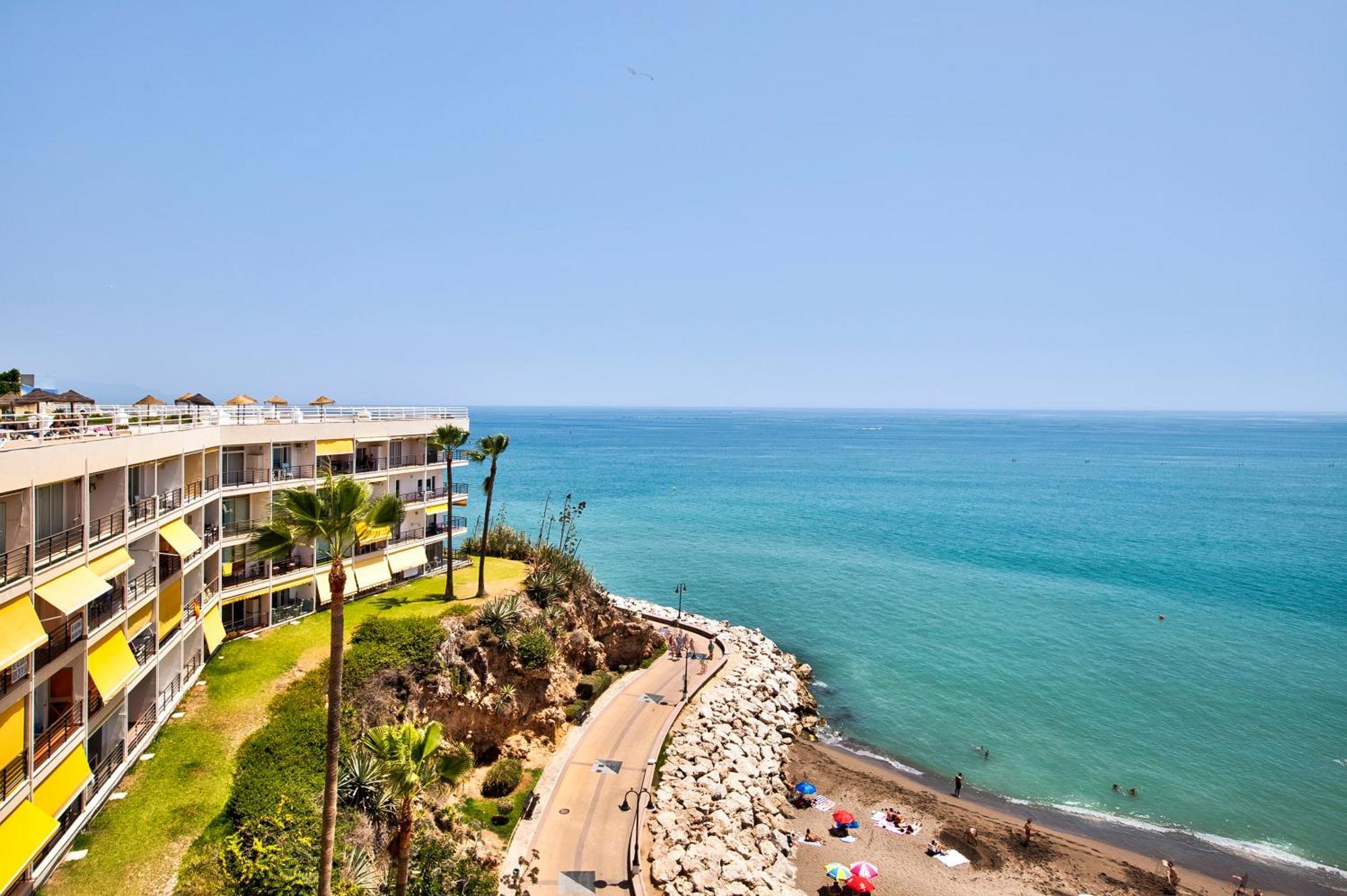 Santa Clara Apartment ตอร์เรโมลิโนส ภายนอก รูปภาพ